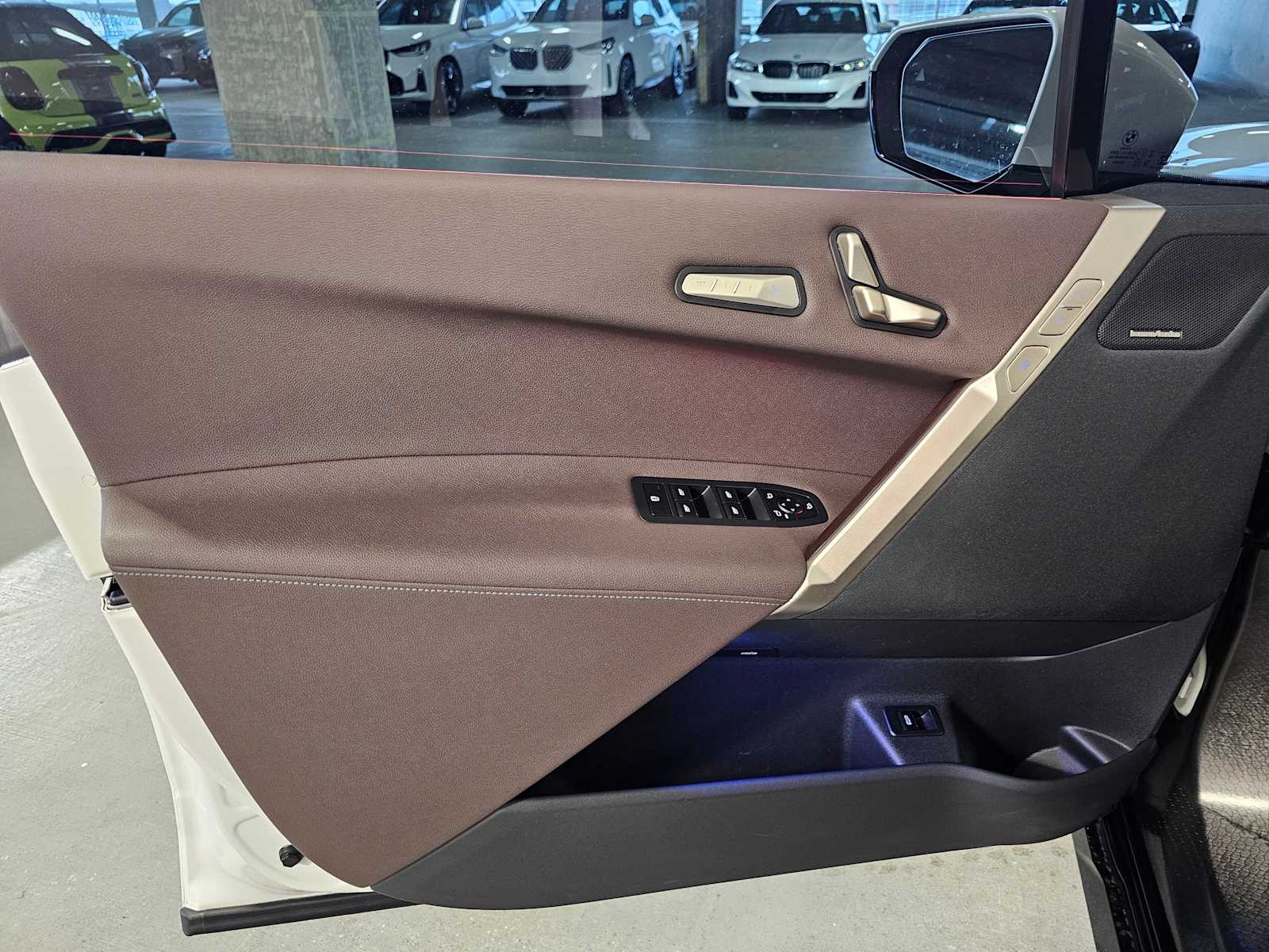 Thumbnail: 2024 BMW iX - 27