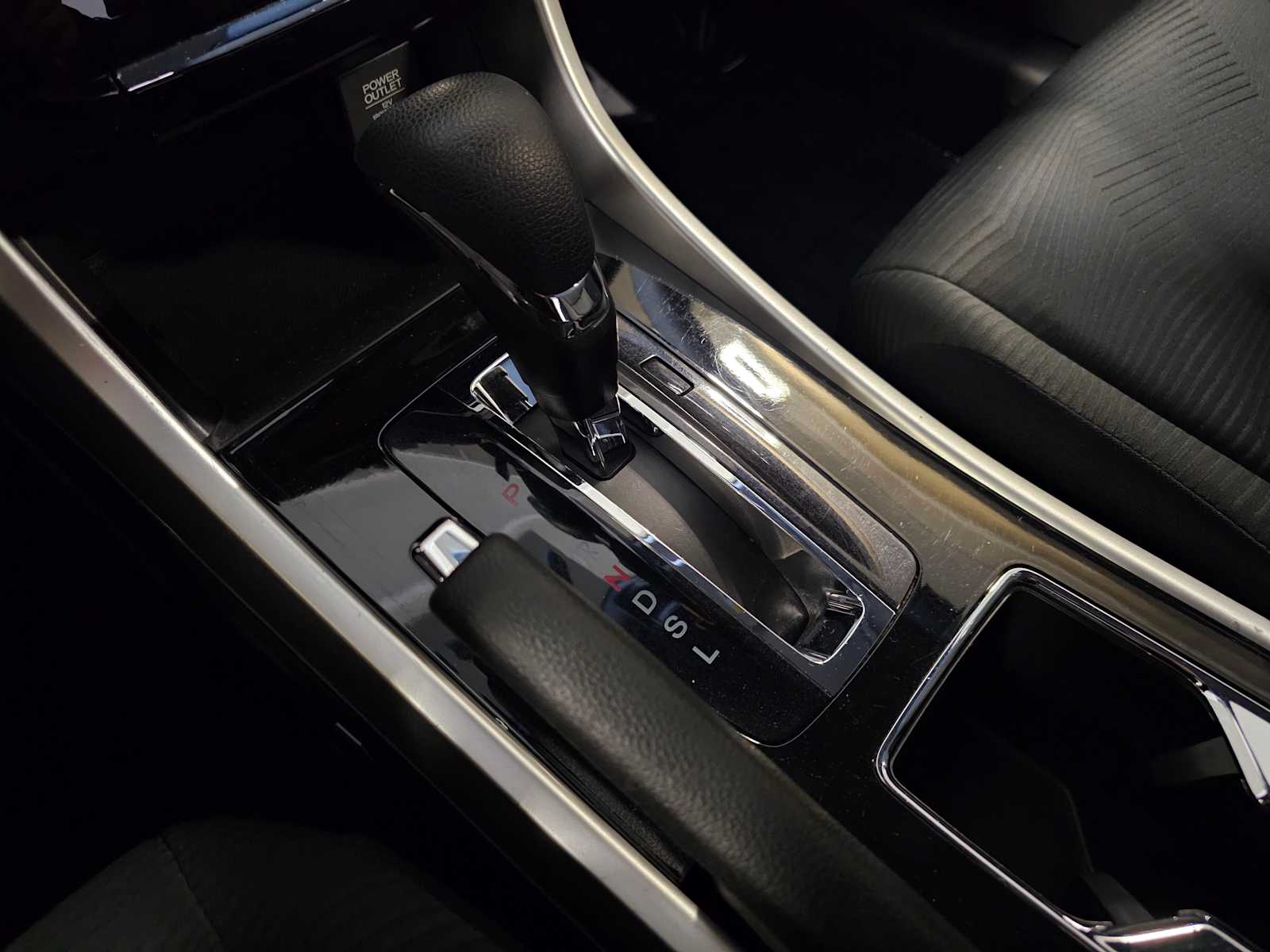 Thumbnail: 2016 Honda Accord - 21