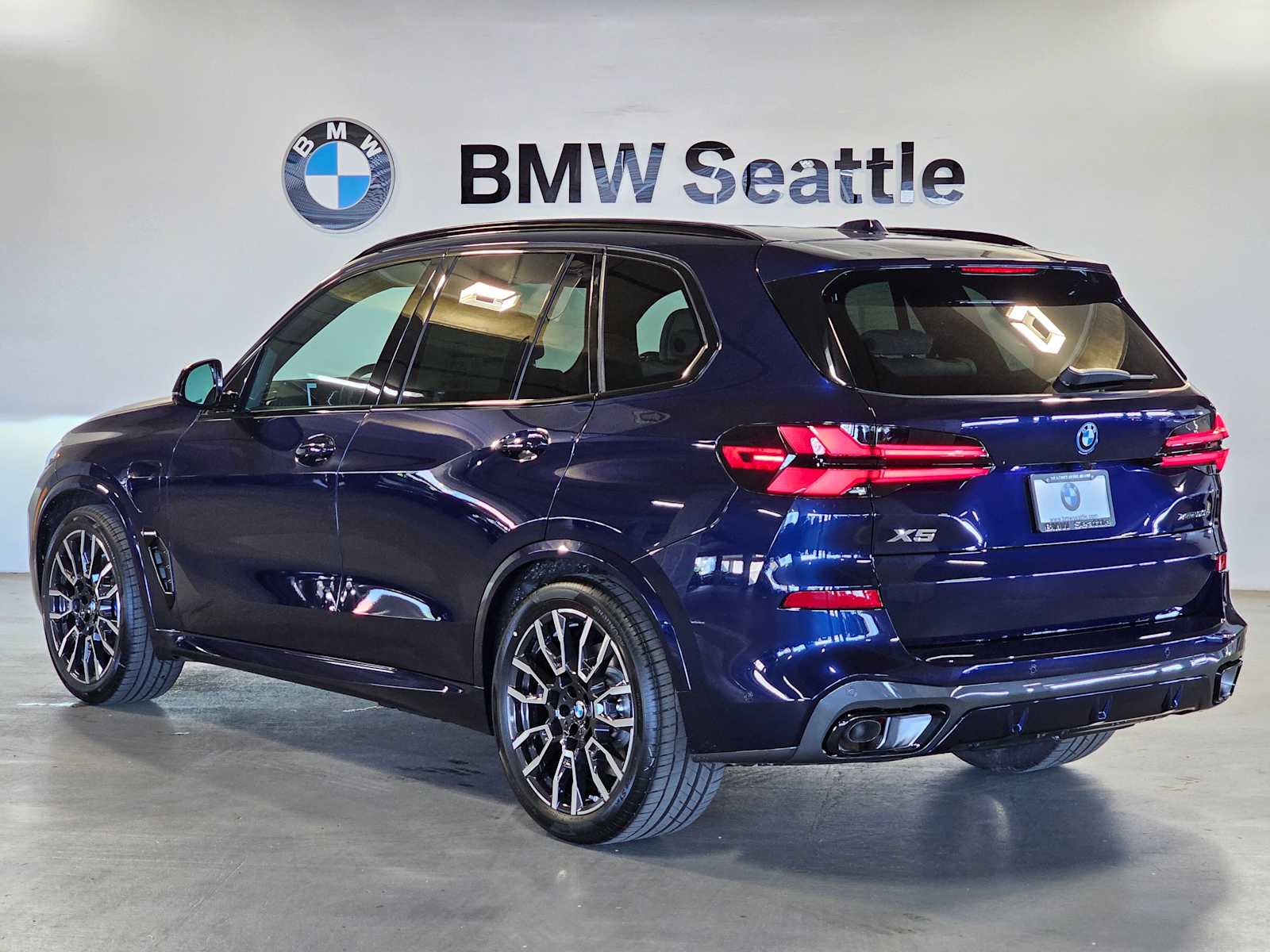 Thumbnail: 2026 BMW X5 - 4