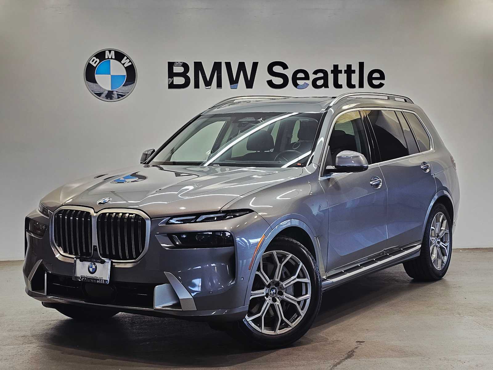 Thumbnail: 2024 BMW X7 - 1