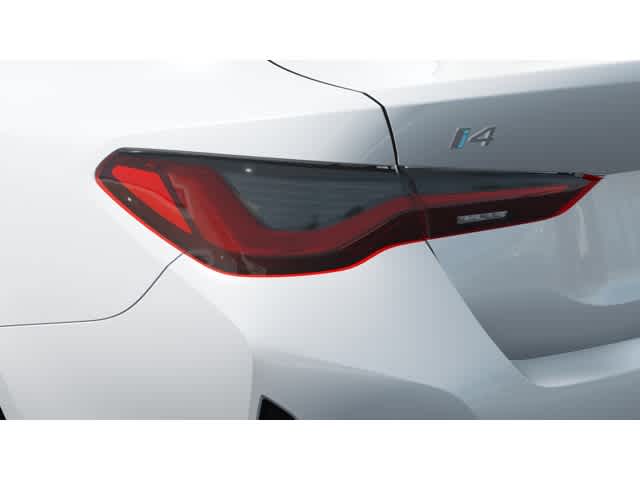 Thumbnail: 2025 BMW i4 - 8