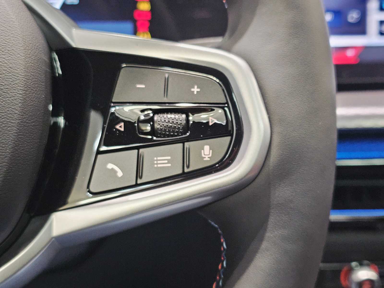 Thumbnail: 2025 BMW i4 - 12