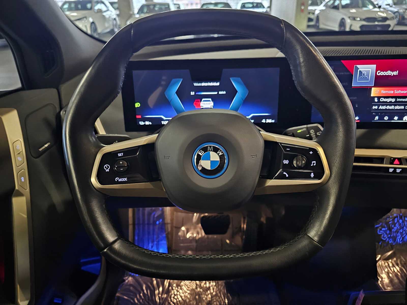 Thumbnail: 2024 BMW iX - 10