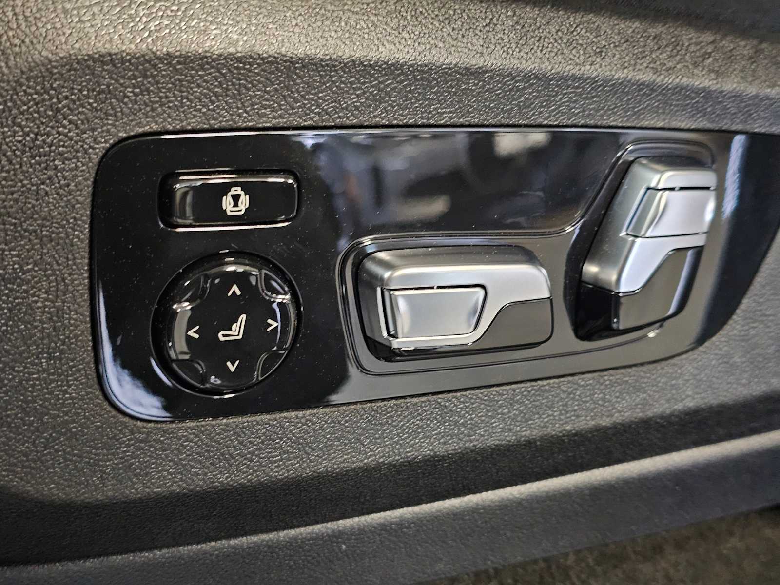 Thumbnail: 2026 BMW X5 - 28