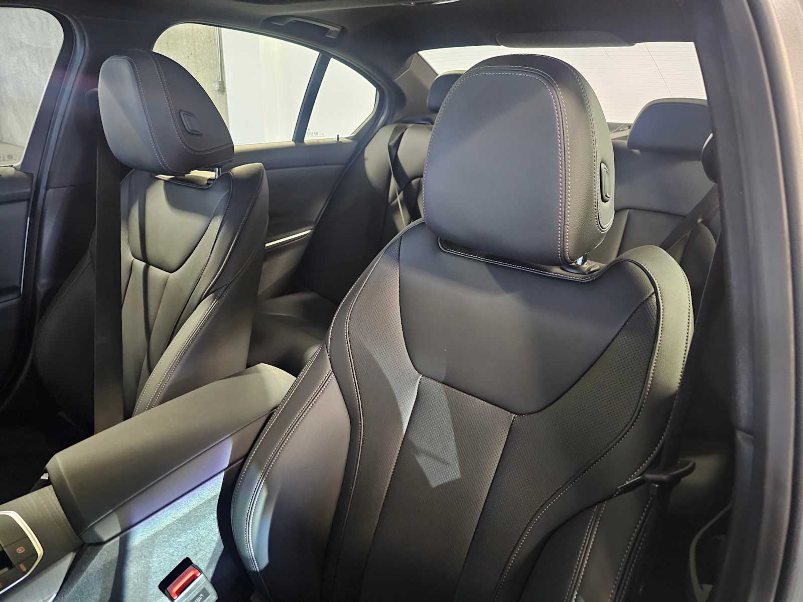 Thumbnail: 2025 BMW 3 Series - 32