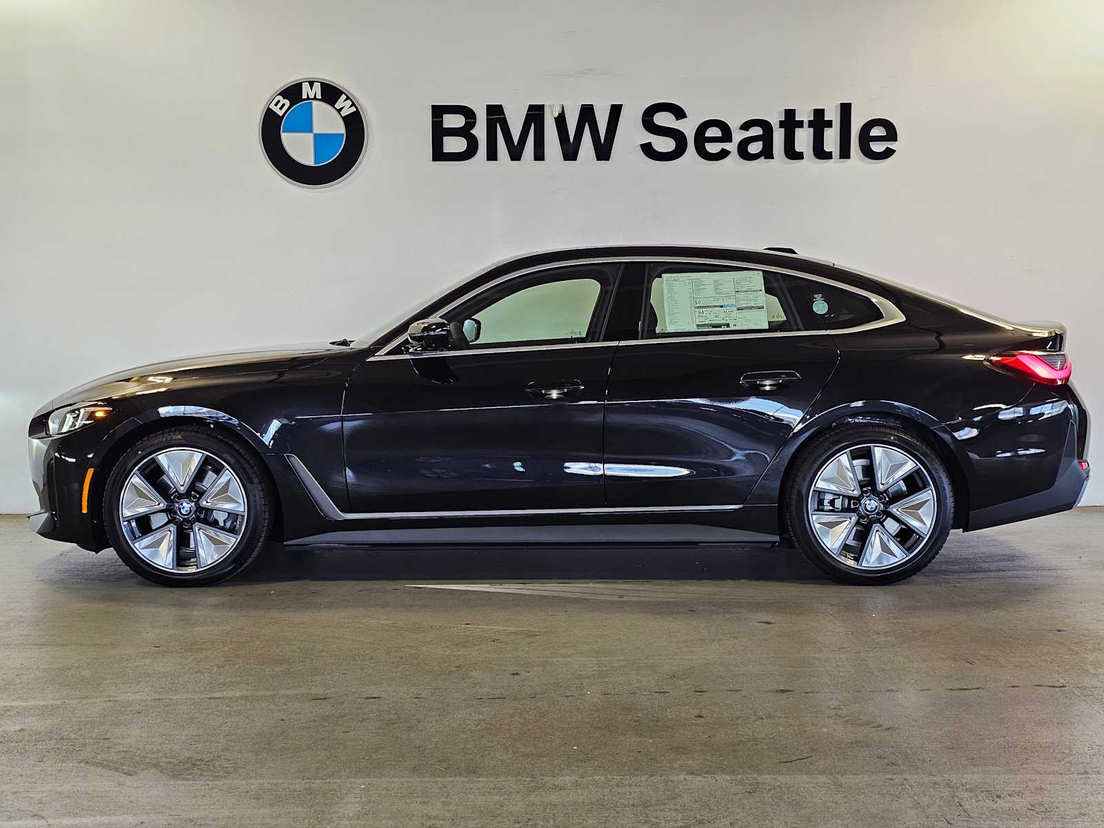 Thumbnail: 2026 BMW i4 - 3