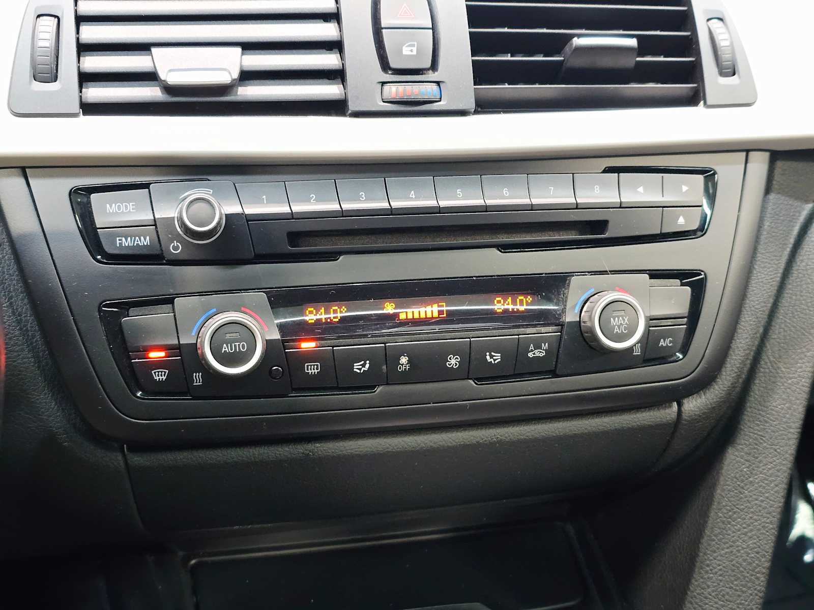 Thumbnail: 2015 BMW 3 Series - 15