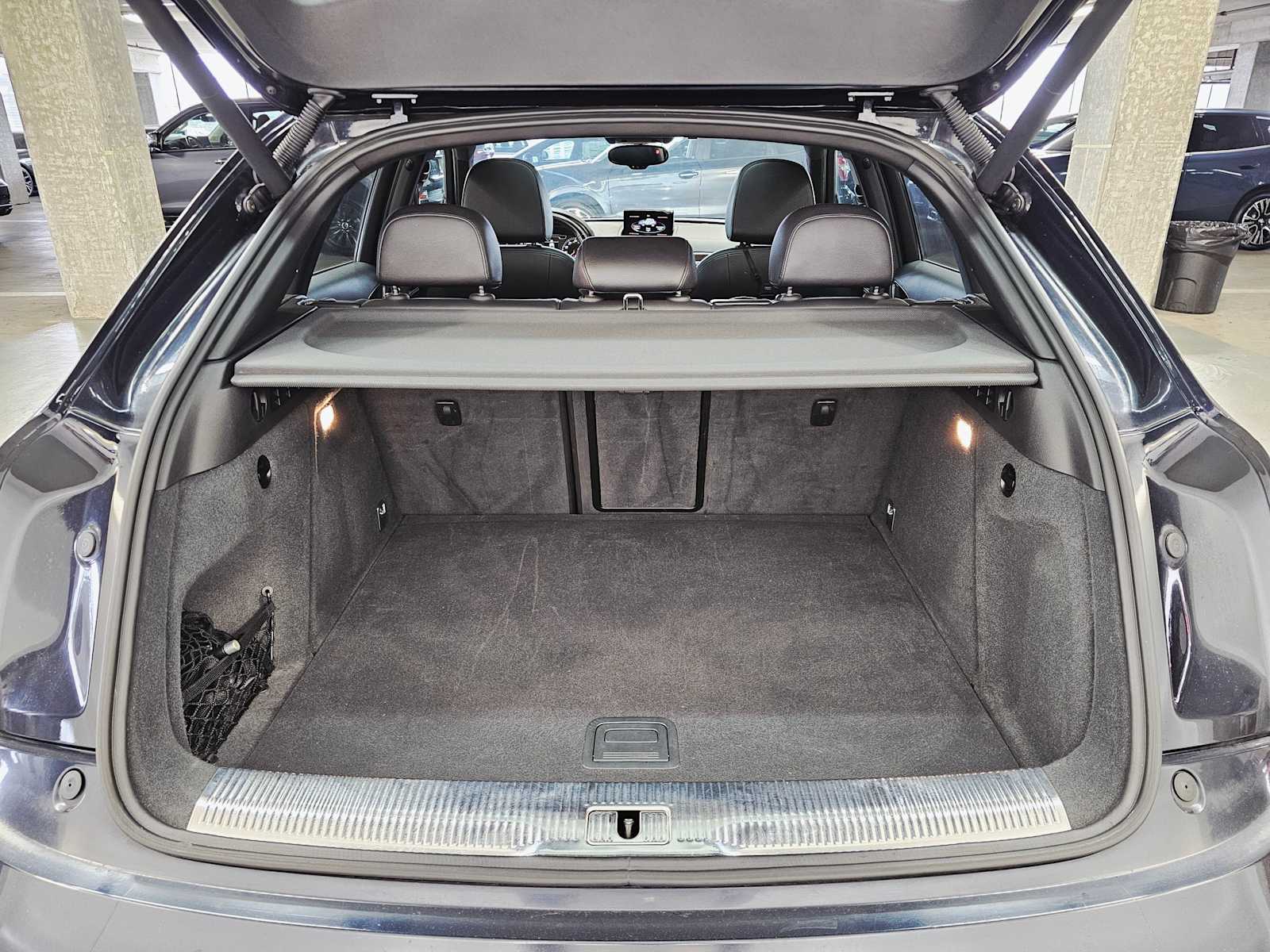 Thumbnail: 2015 Audi Q3 - 28