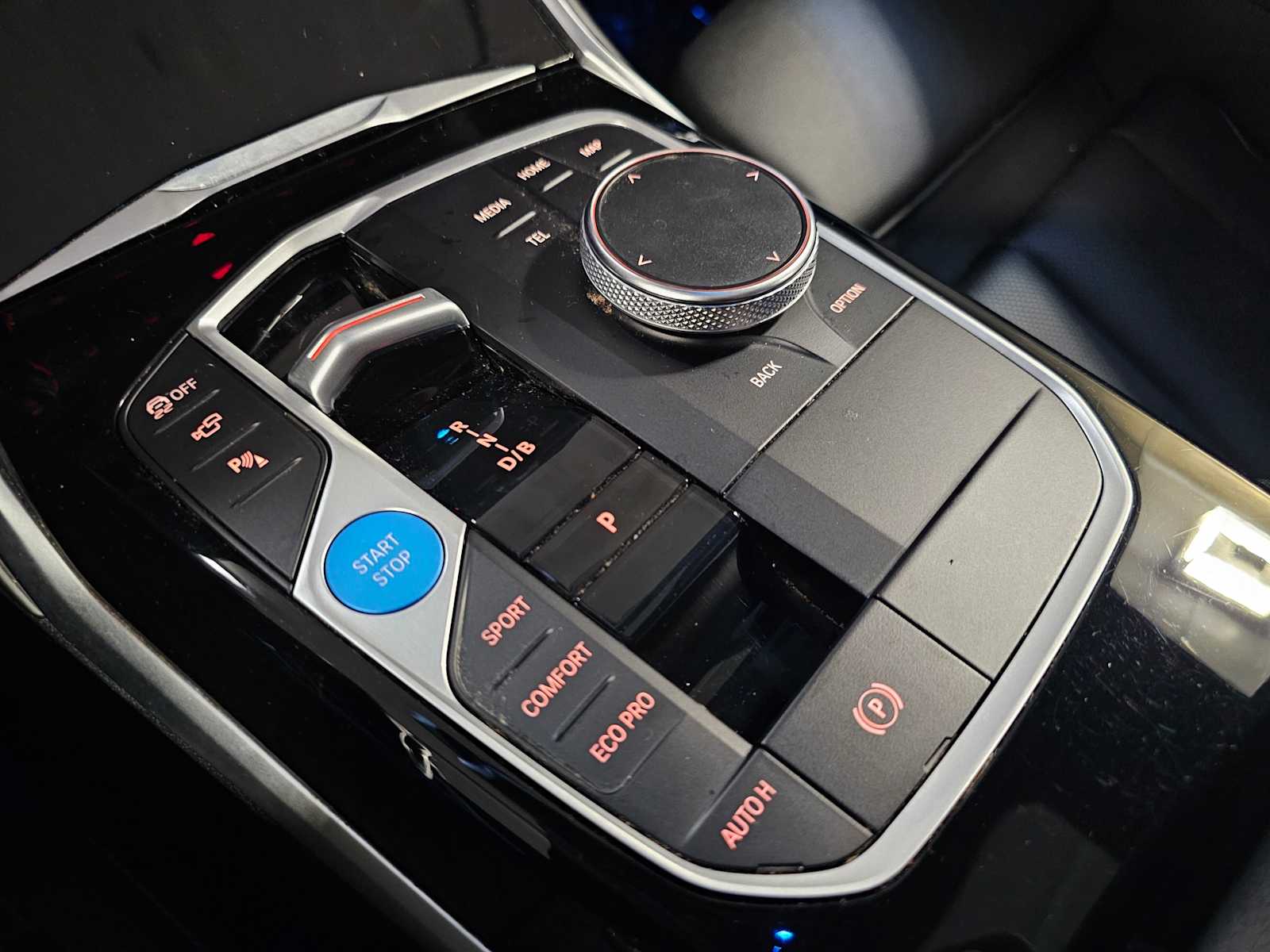 Thumbnail: 2023 BMW i4 - 21
