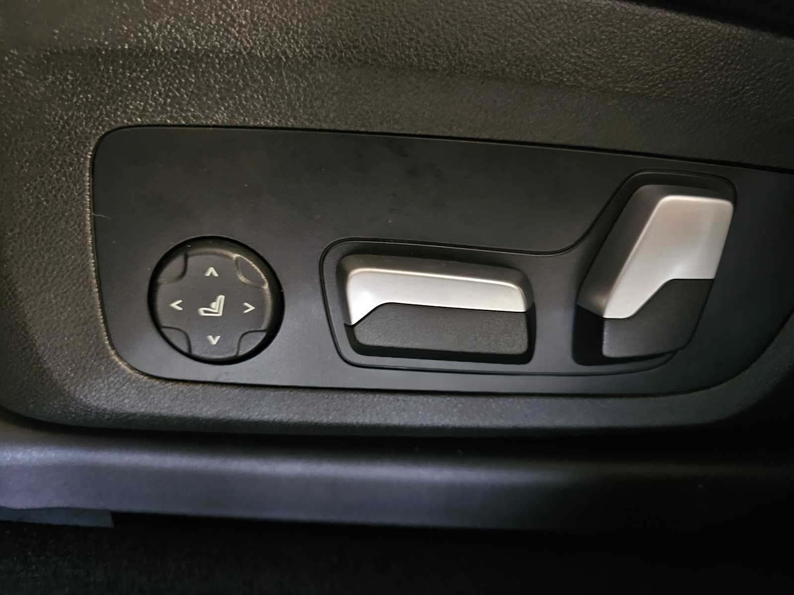 Thumbnail: 2023 BMW X4 - 27