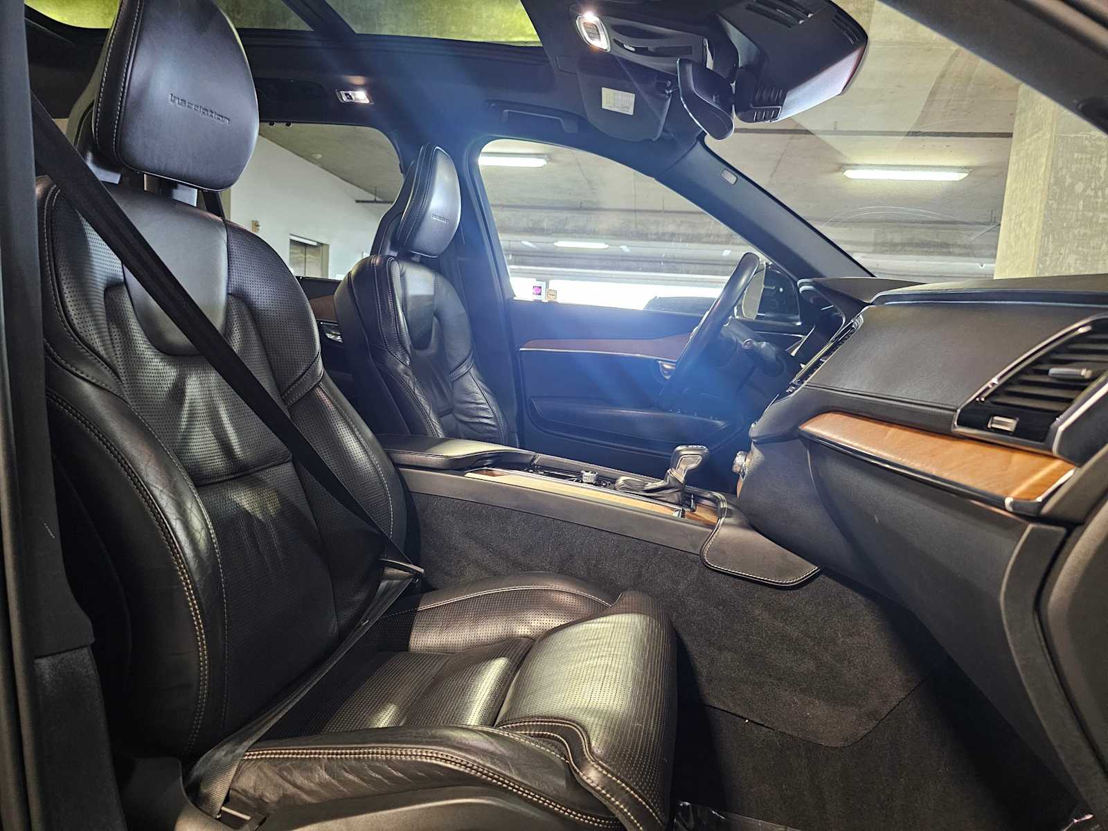 Thumbnail: 2016 Volvo XC90 - 35