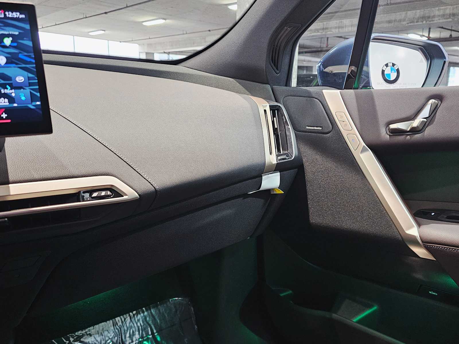 Thumbnail: 2026 BMW iX - 20