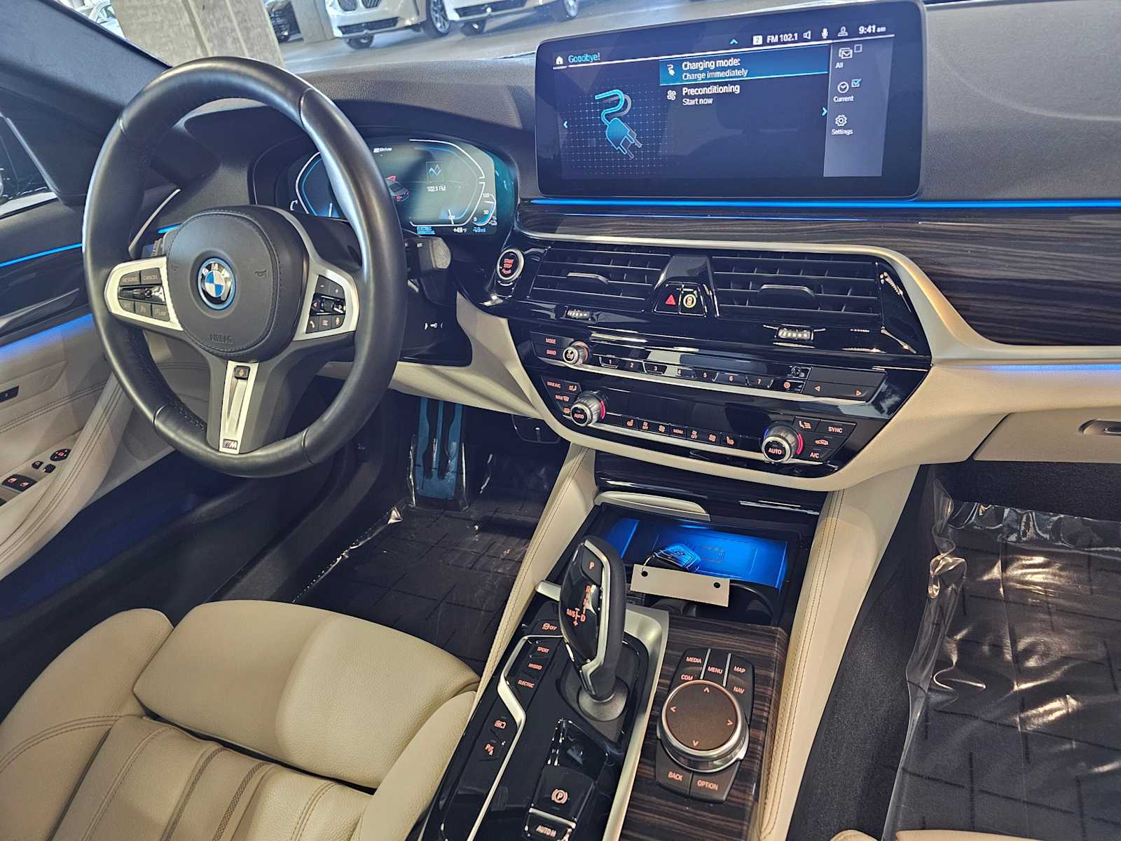 Thumbnail: 2023 BMW 5 Series - 42