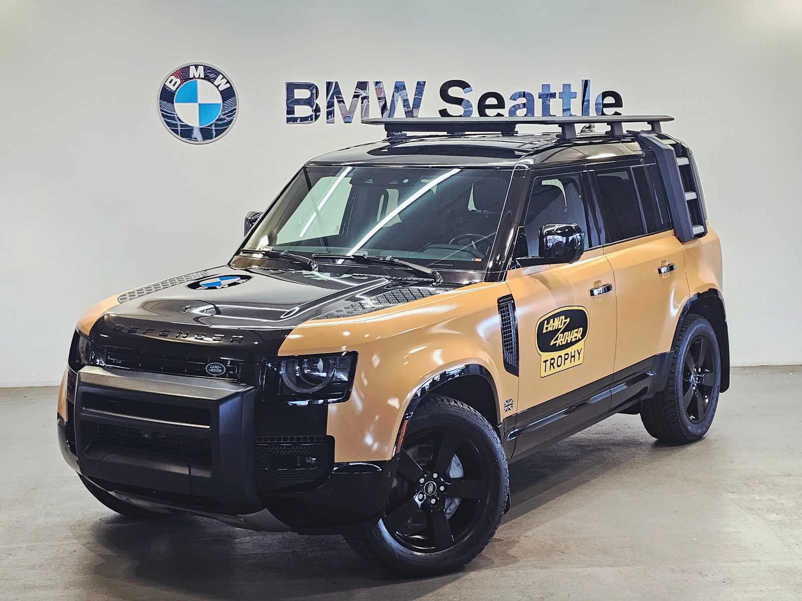 Thumbnail: 2022 Land Rover Defender - 1