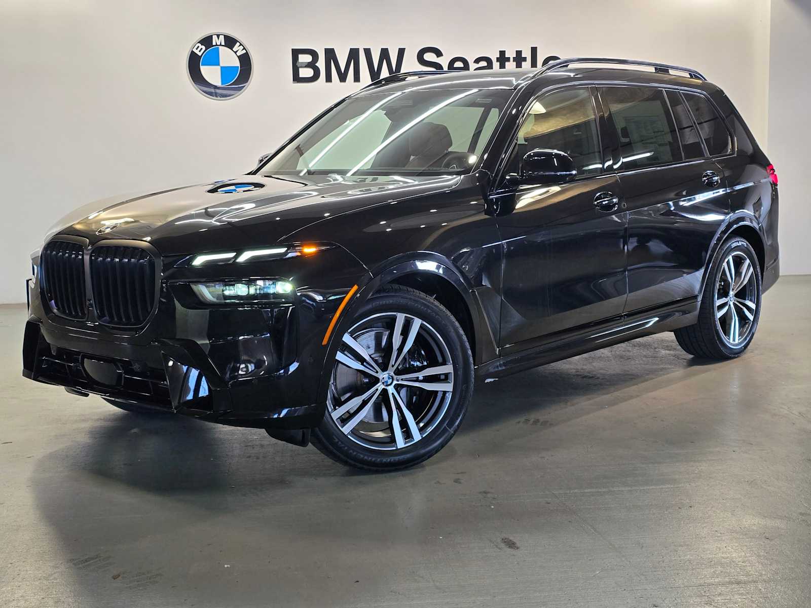 Thumbnail: 2026 BMW X7 - 1