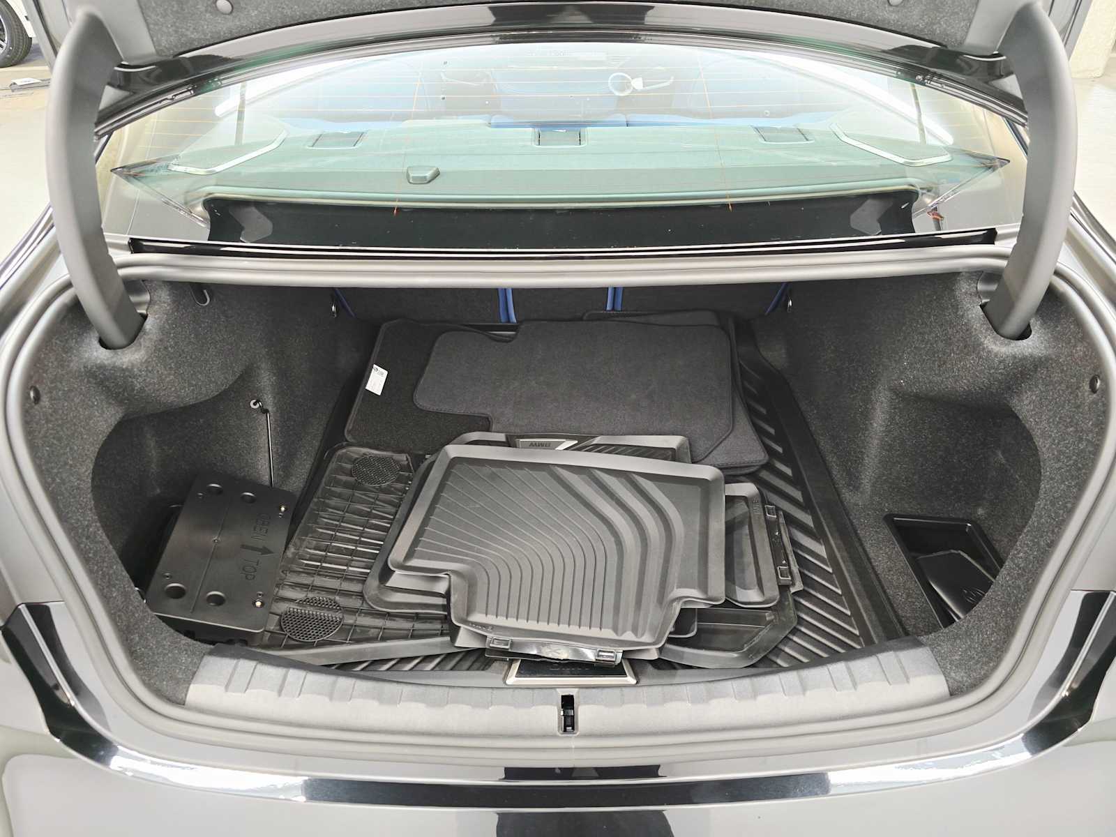 Thumbnail: 2026 BMW M3 - 30