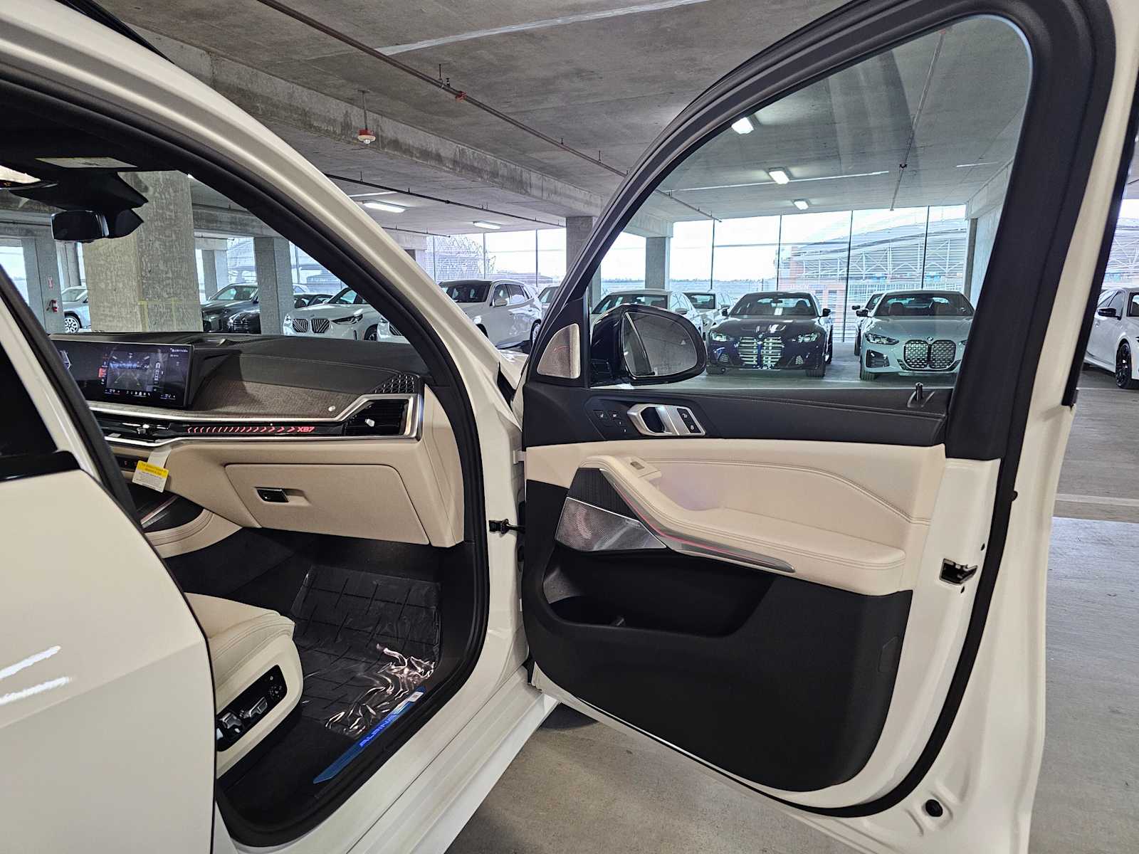 Thumbnail: 2026 BMW X7 - 39