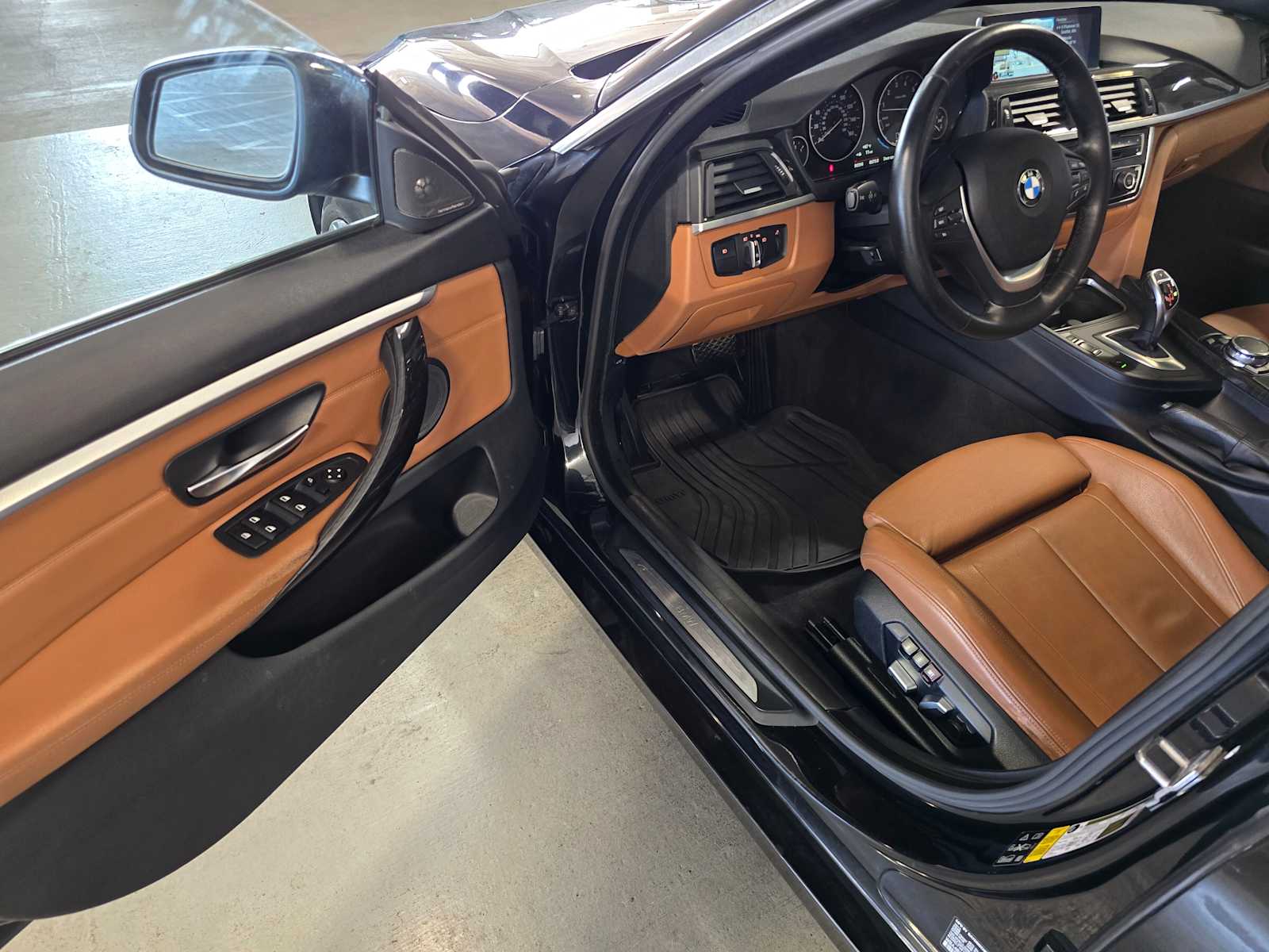 Thumbnail: 2016 BMW 4 Series - 24