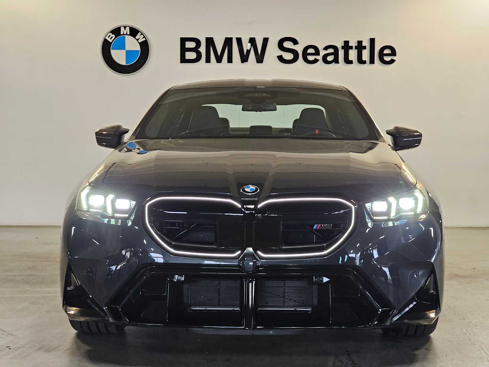 Thumbnail: 2026 BMW M5 - 6