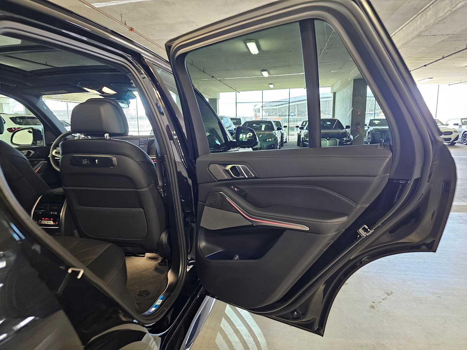 Thumbnail: 2026 BMW X5 - 29