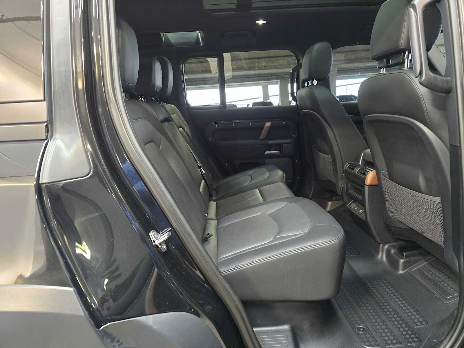 Thumbnail: 2023 Land Rover Defender - 29