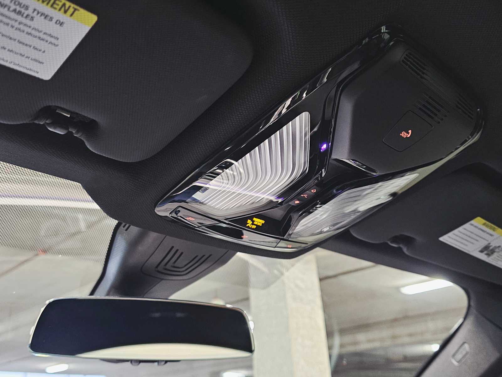 Thumbnail: 2022 BMW X6 - 21