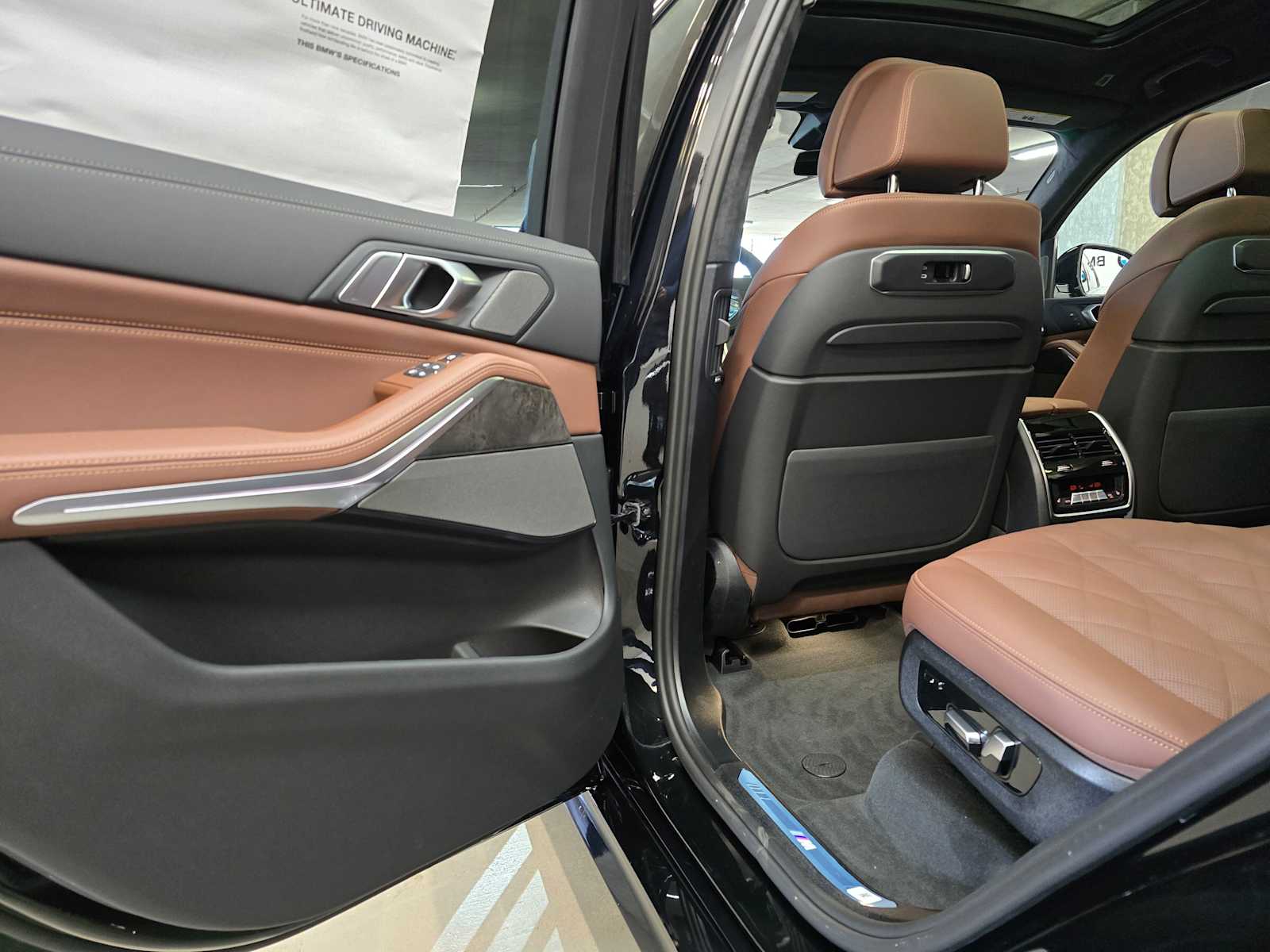 Thumbnail: 2026 BMW X7 - 27