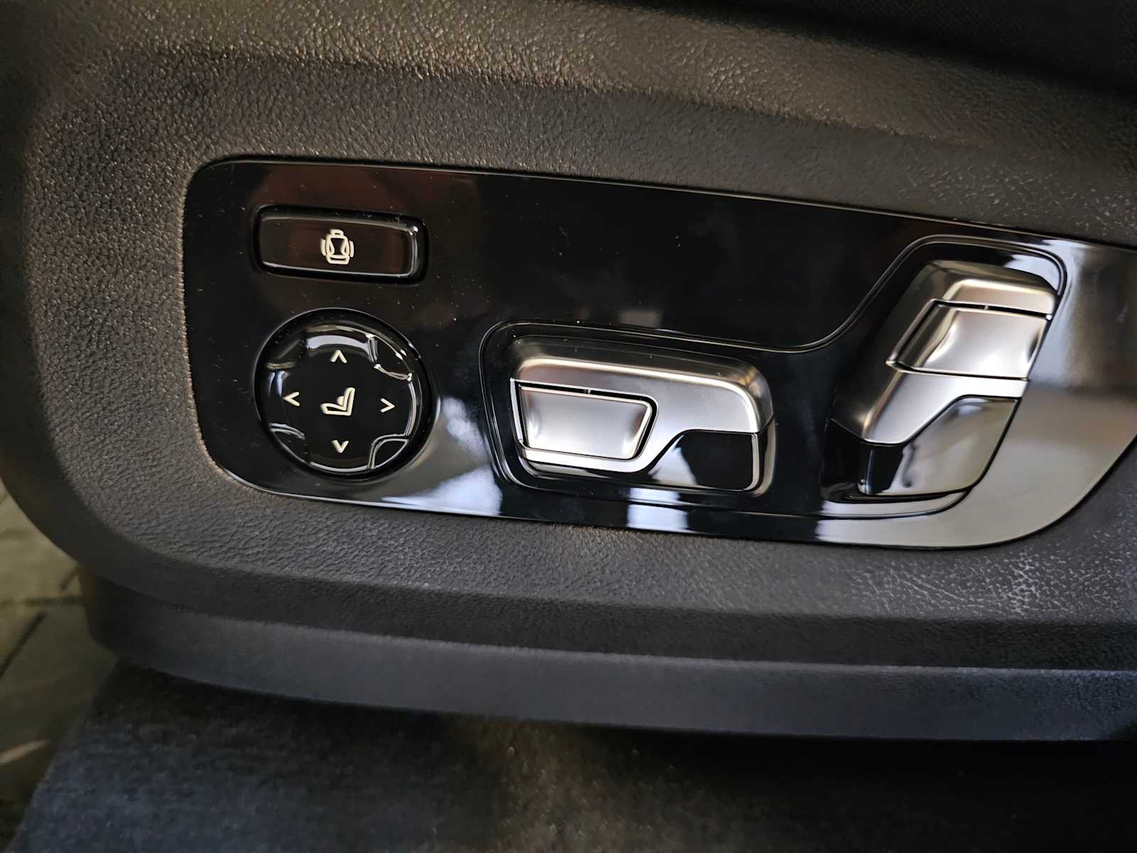 Thumbnail: 2026 BMW X5 - 30