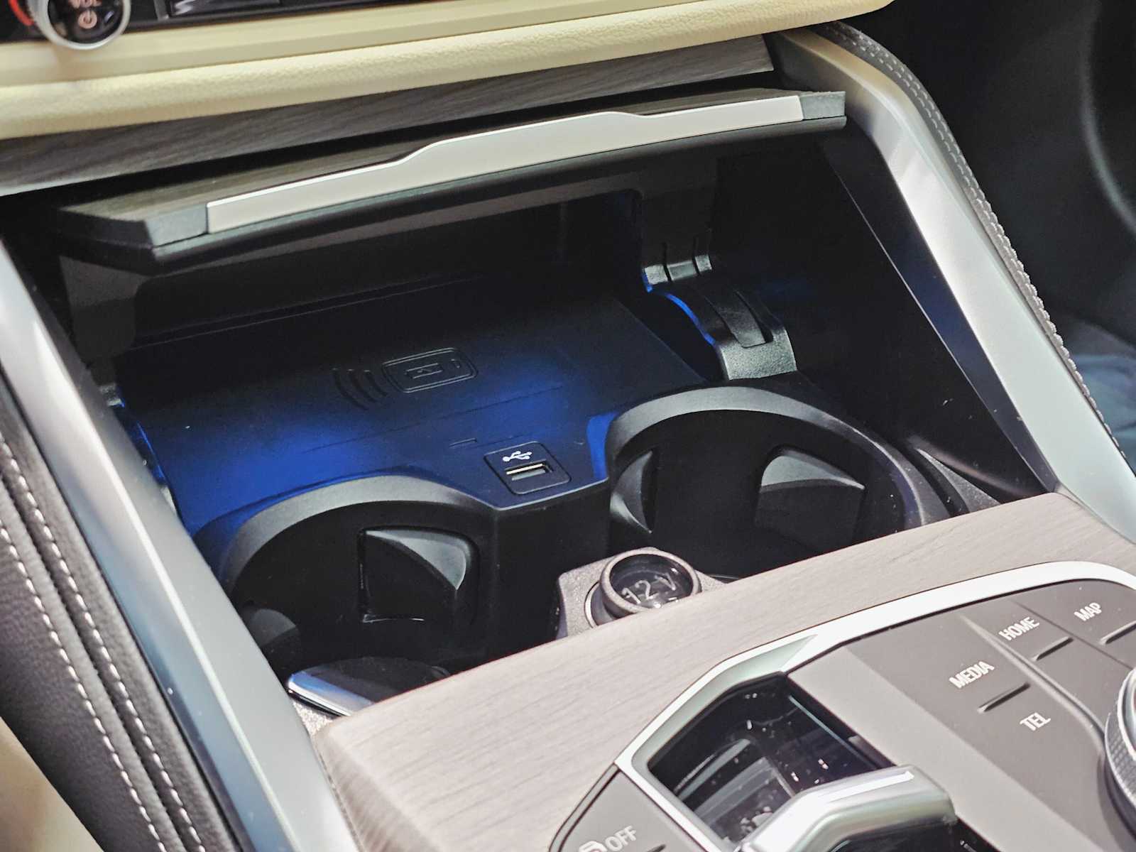 Thumbnail: 2025 BMW i4 - 19