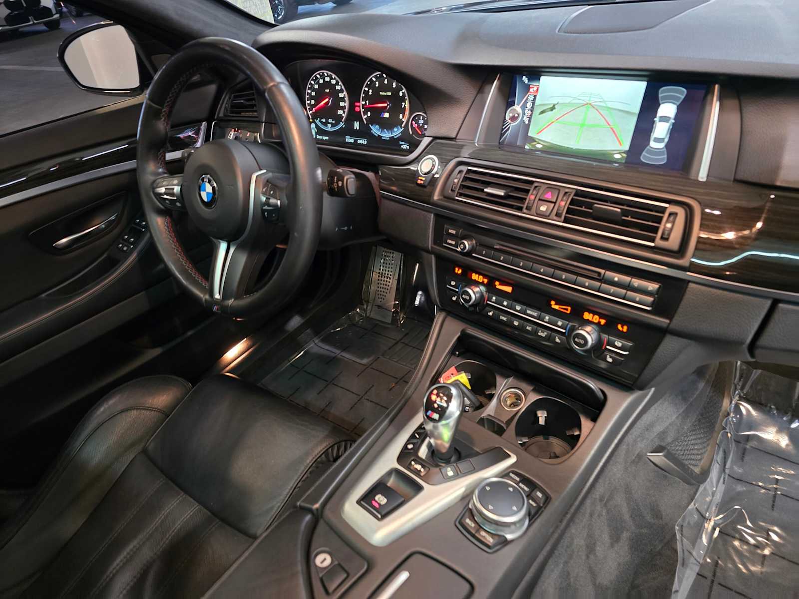 Thumbnail: 2015 BMW M5 - 34