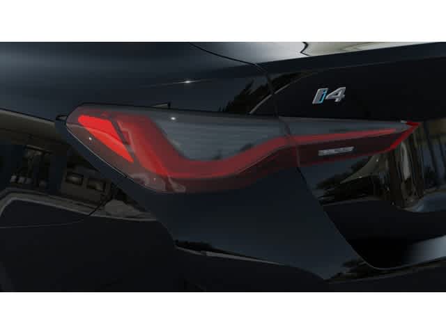 Thumbnail: 2025 BMW i4 - 8