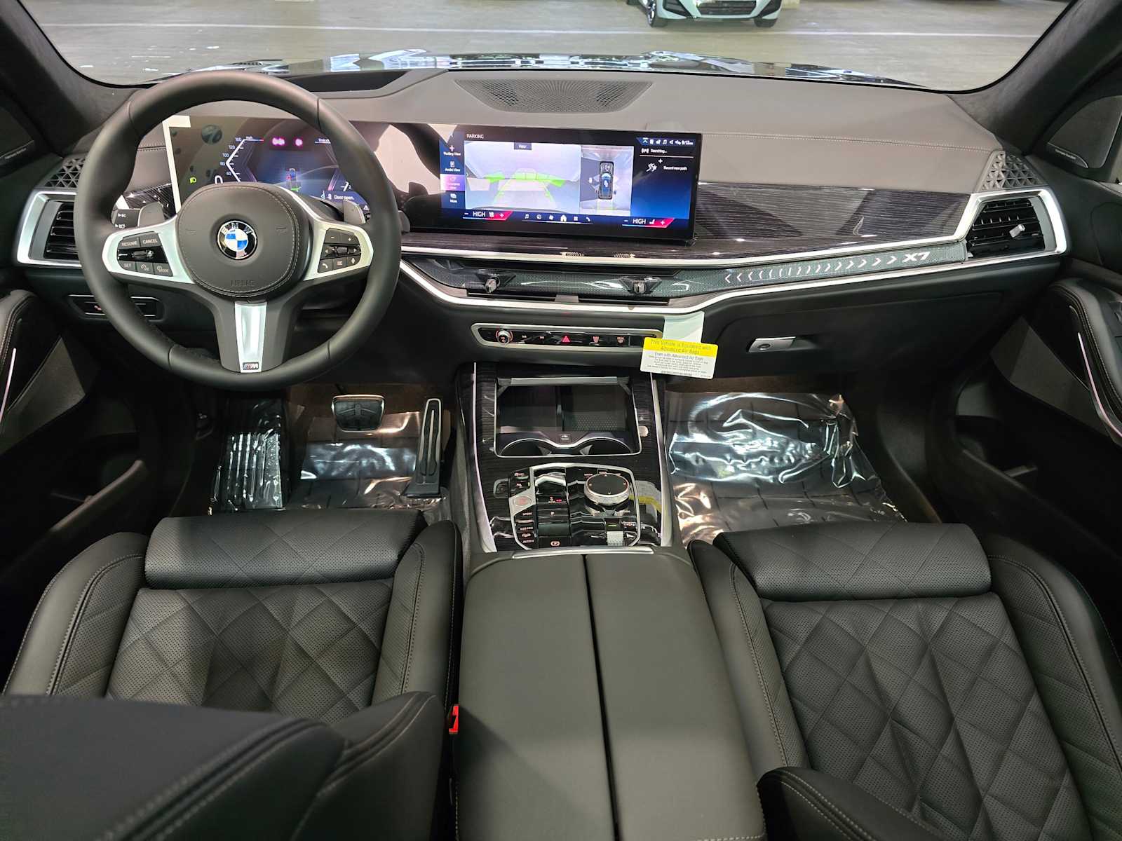 Thumbnail: 2026 BMW X7 - 10