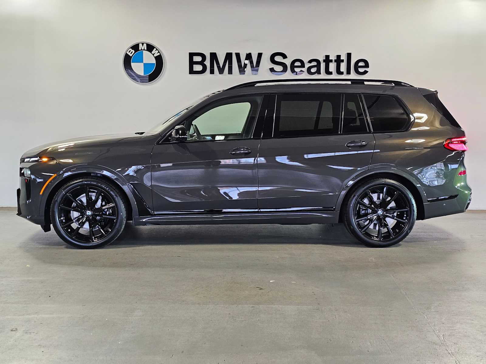 Thumbnail: 2026 BMW X7 - 3