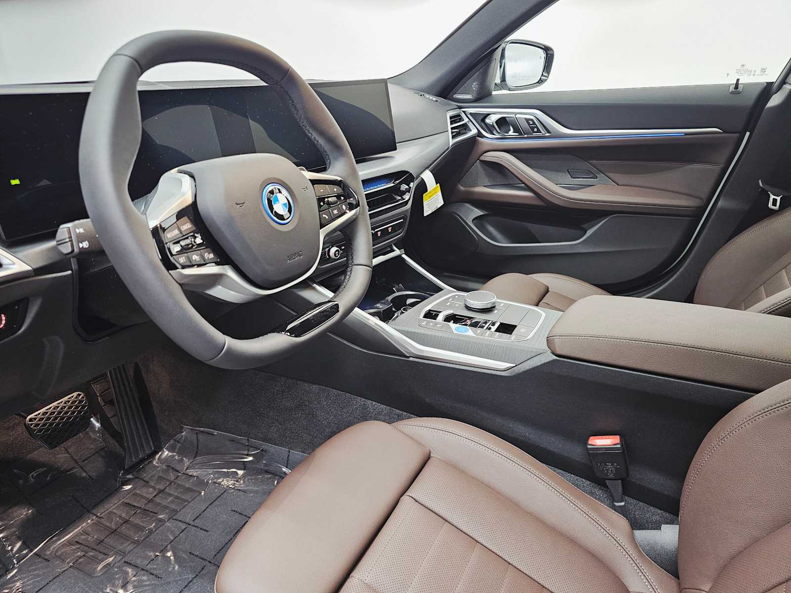 Thumbnail: 2025 BMW i4 - 2