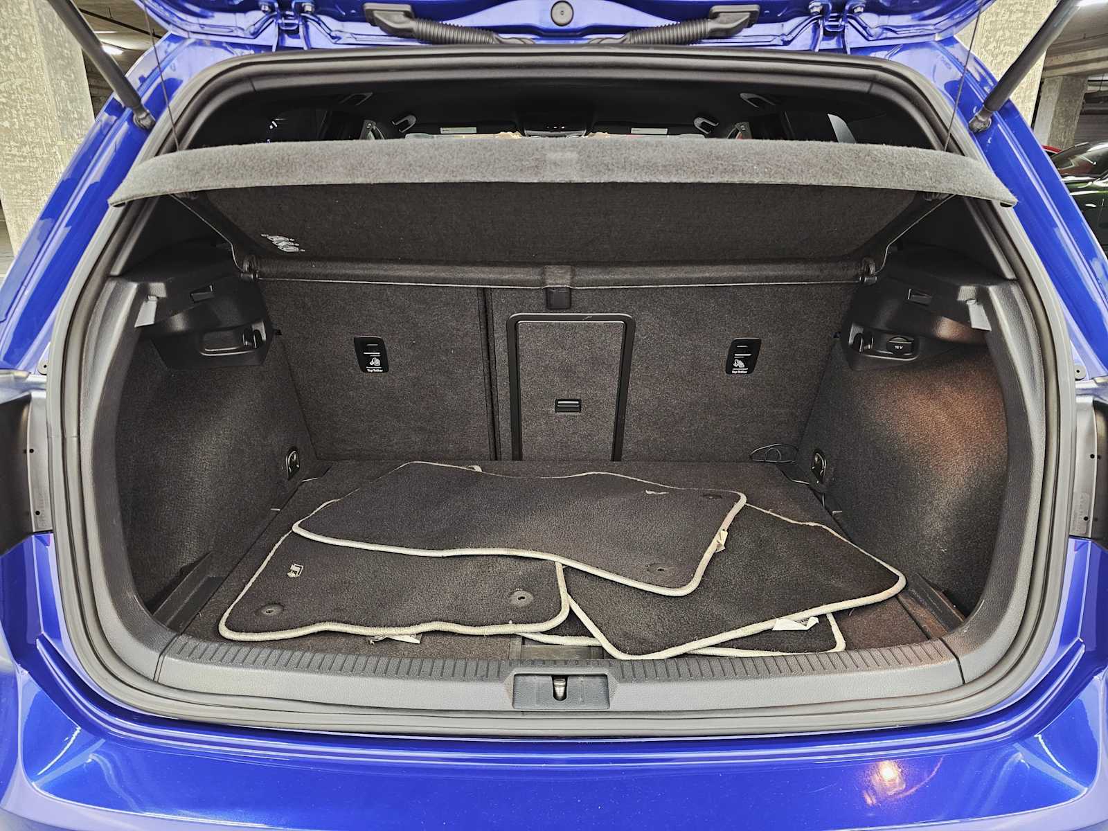 Thumbnail: 2015 Volkswagen Golf - 25