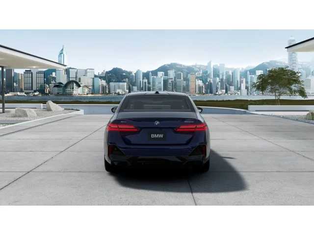 Thumbnail: 2027 BMW 5 Series - 5