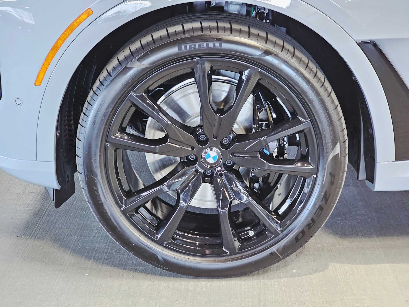 Thumbnail: 2026 BMW X7 - 8