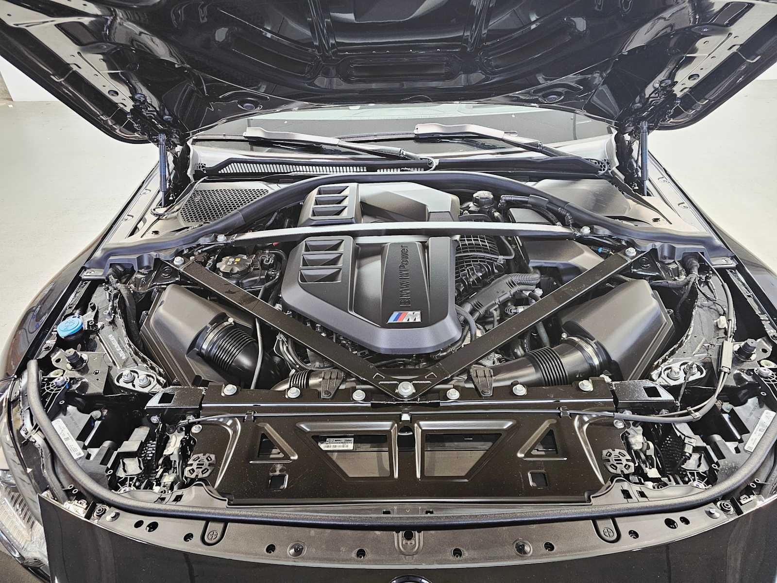 Thumbnail: 2025 BMW M2 - 9