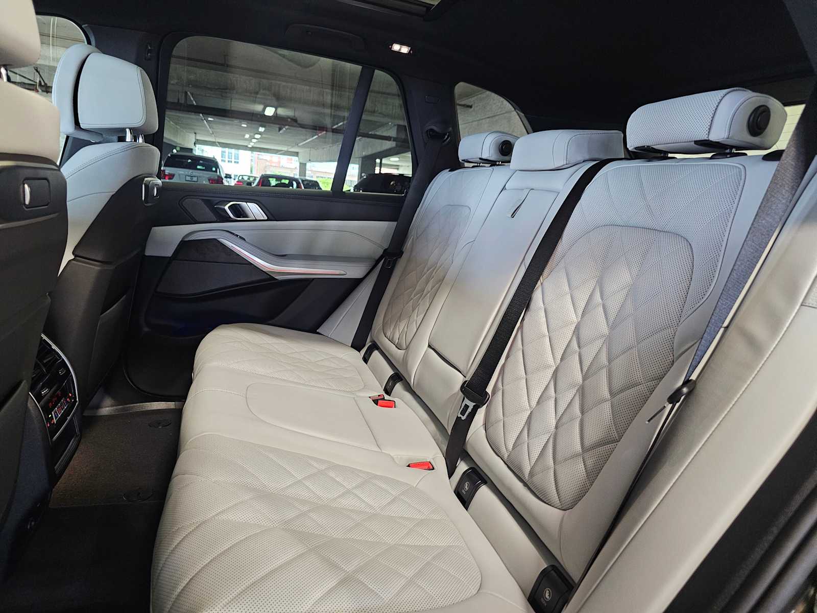 Thumbnail: 2026 BMW X5 - 29