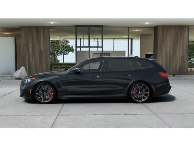 Thumbnail: 2026 BMW M5 - 4