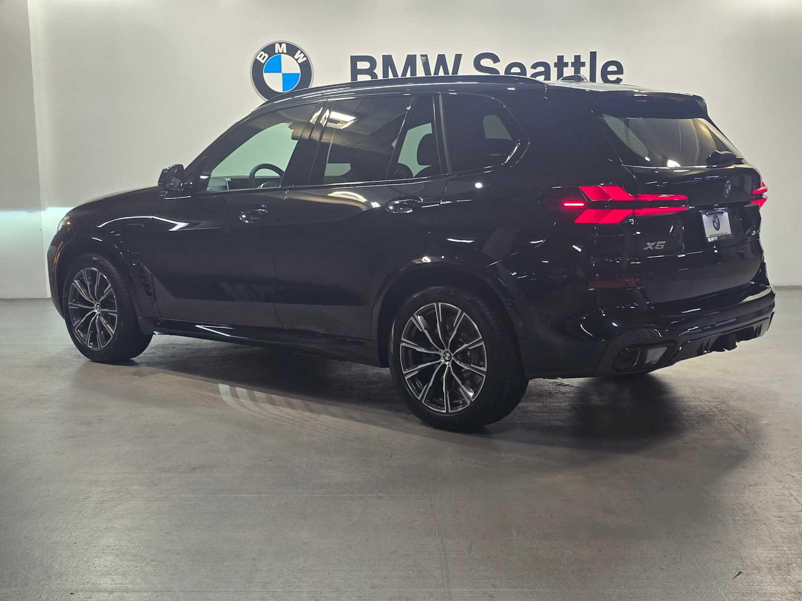 Thumbnail: 2026 BMW X5 - 4