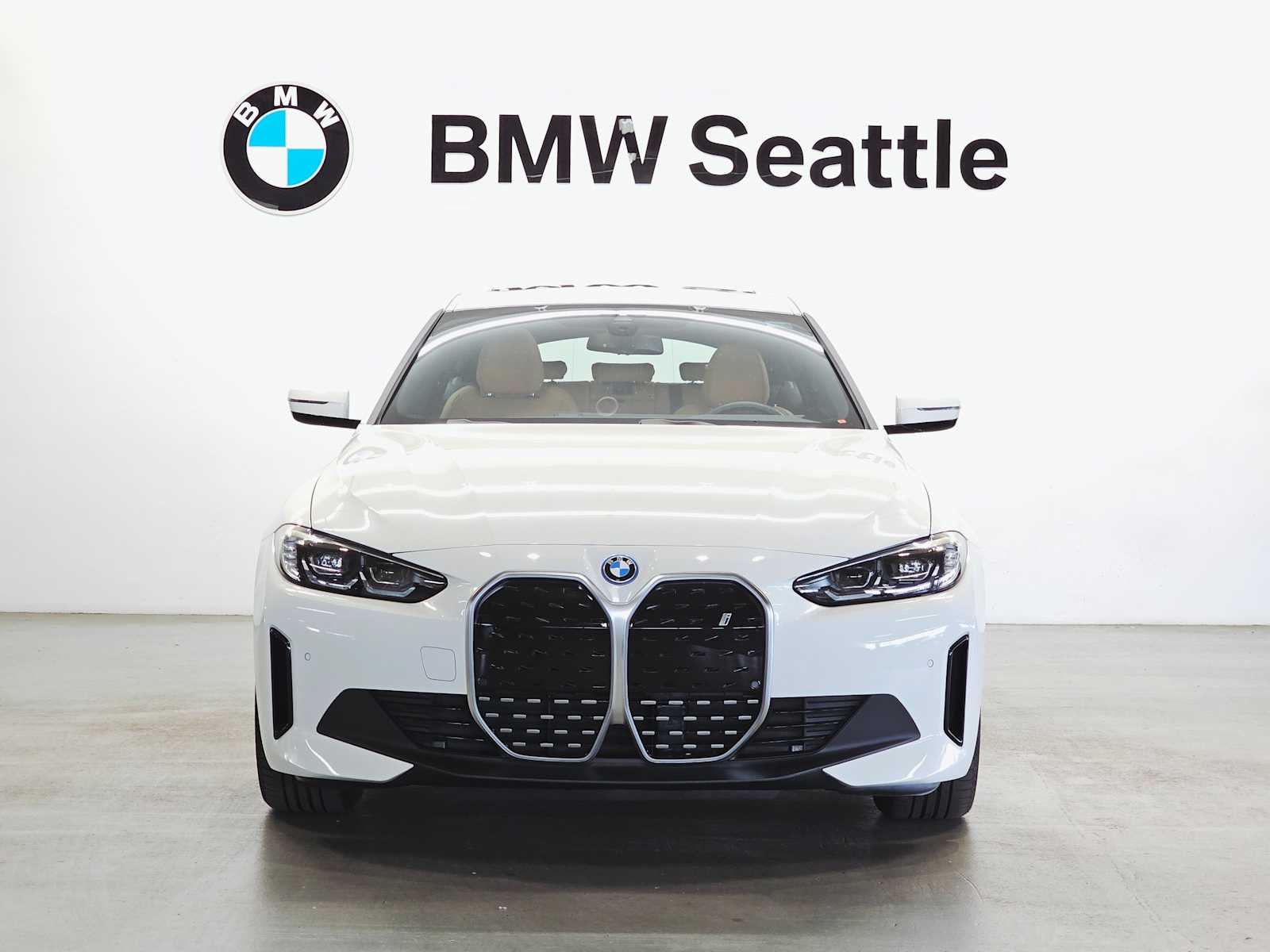 Thumbnail: 2023 BMW i4 - 6