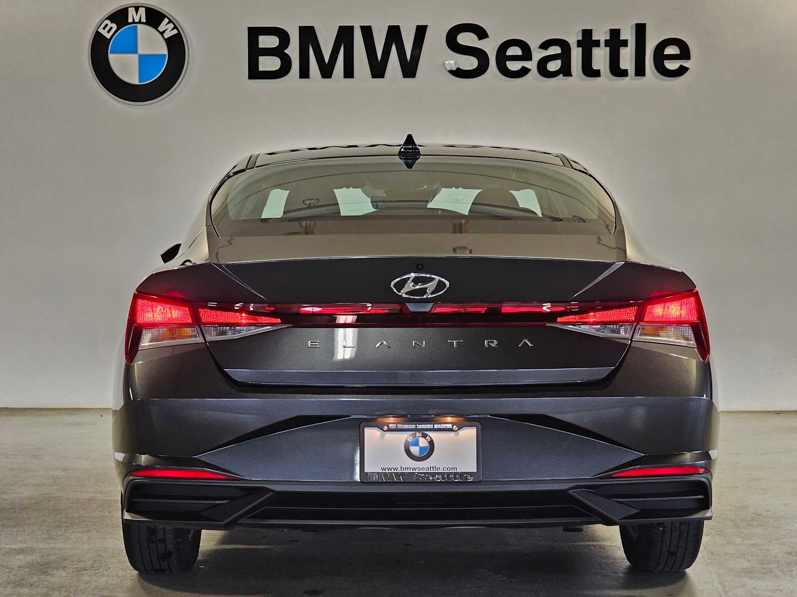 Thumbnail: 2022 Hyundai Elantra - 5