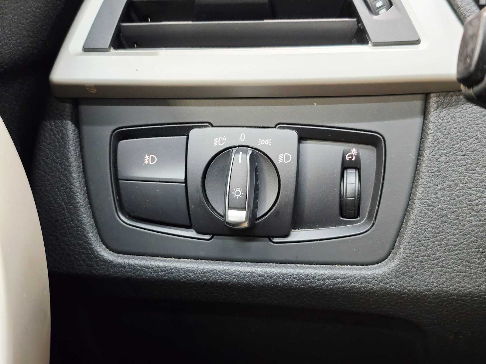 Thumbnail: 2015 BMW 3 Series - 22