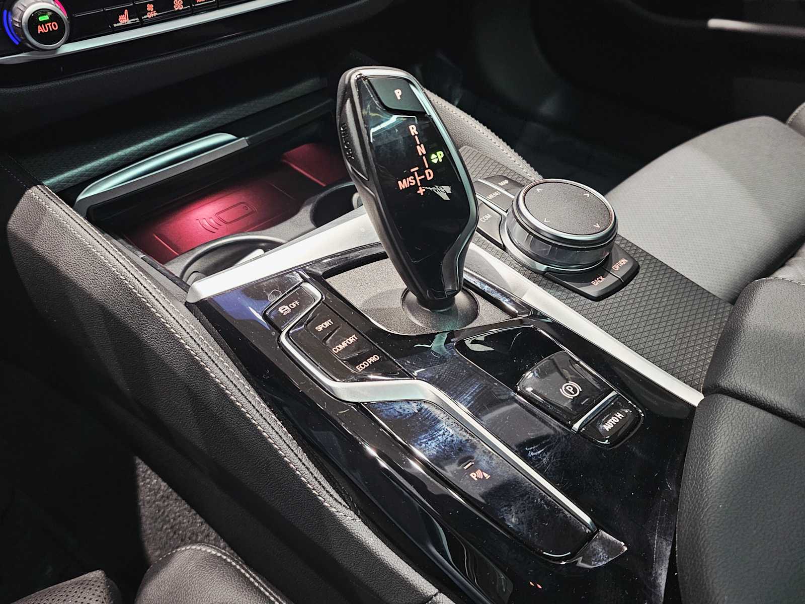 Thumbnail: 2023 BMW 5 Series - 17