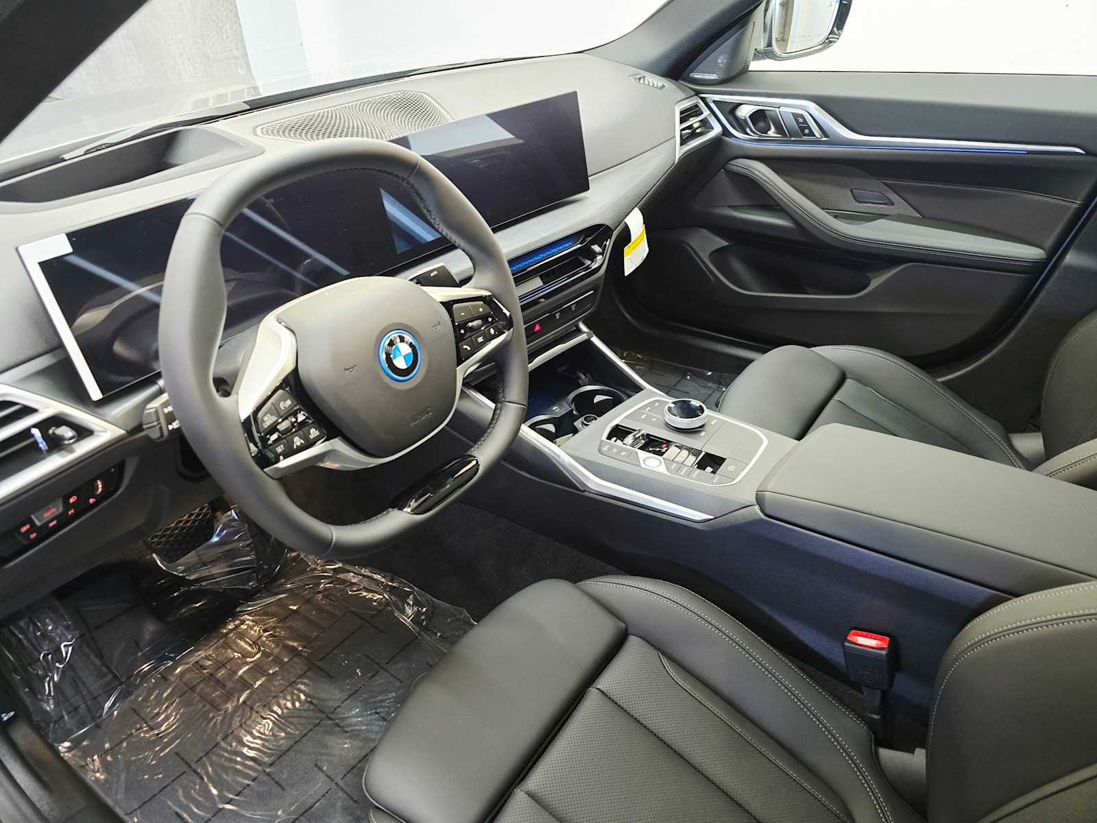Thumbnail: 2026 BMW i4 - 2