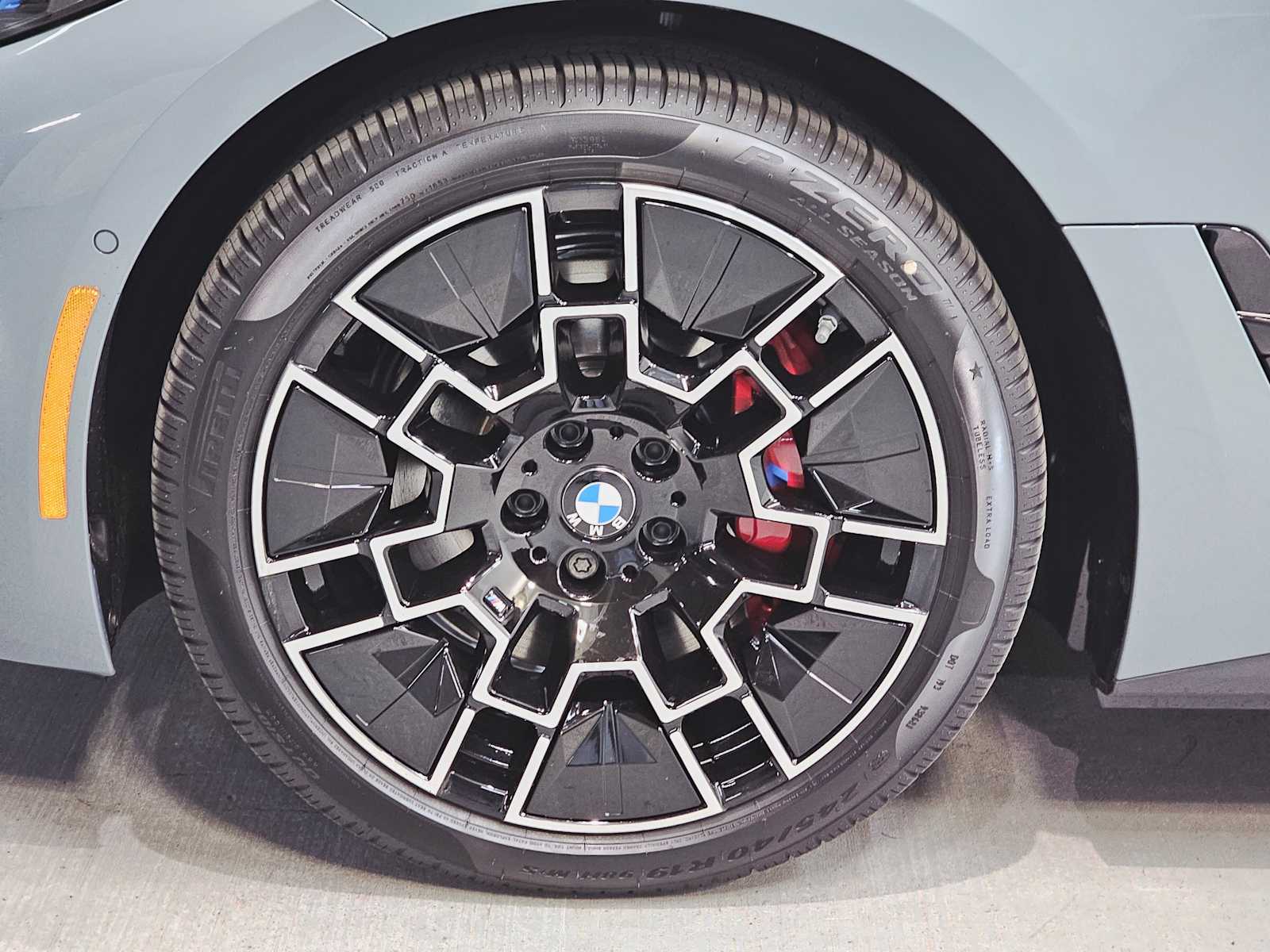 Thumbnail: 2025 BMW i4 - 8