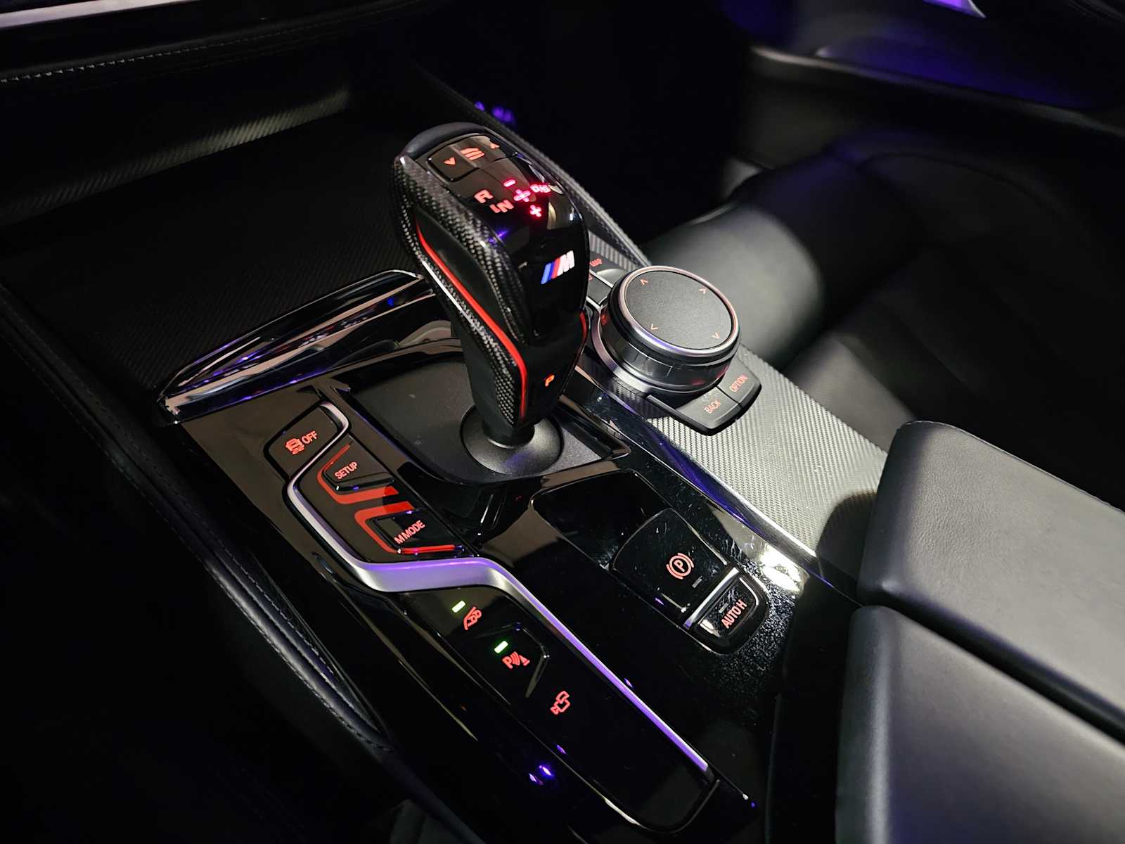 Thumbnail: 2021 BMW M5 - 22