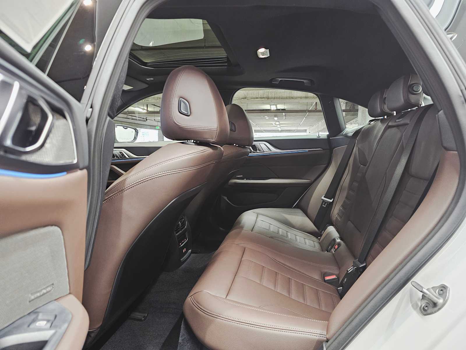 Thumbnail: 2025 BMW i4 - 25