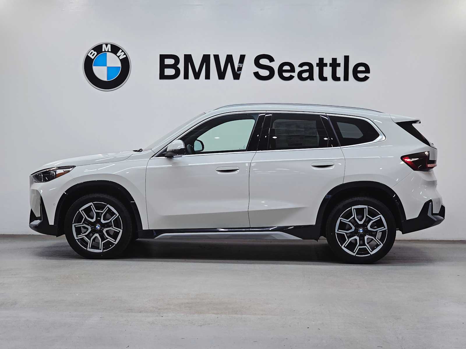 Thumbnail: 2026 BMW X1 - 3